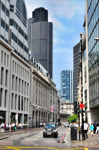 The City'de sıradan bir gün...